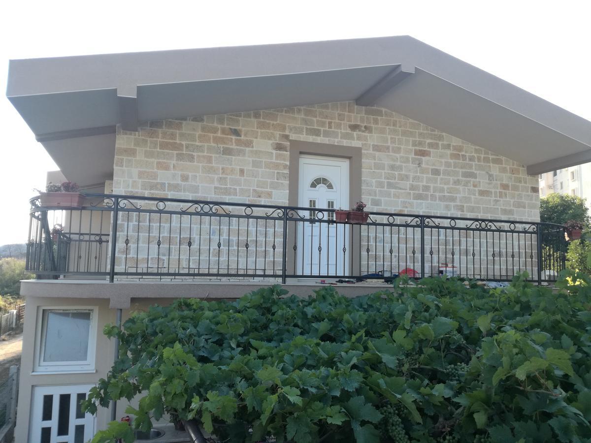 Apart Dom Jankovic سوتوموري المظهر الخارجي الصورة